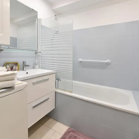 Appartement St Jean A Roquebrune, Proche Menton Et Monaco